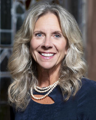 Profile Picture of Anna Shields