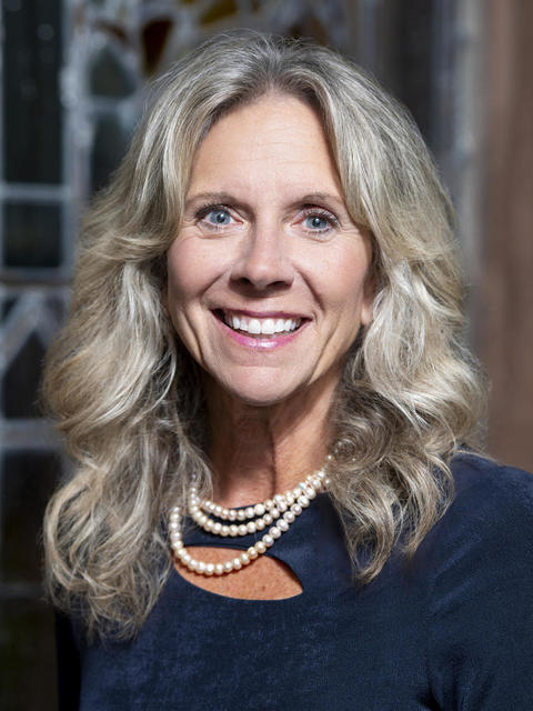 Profile Picture of Anna Shields